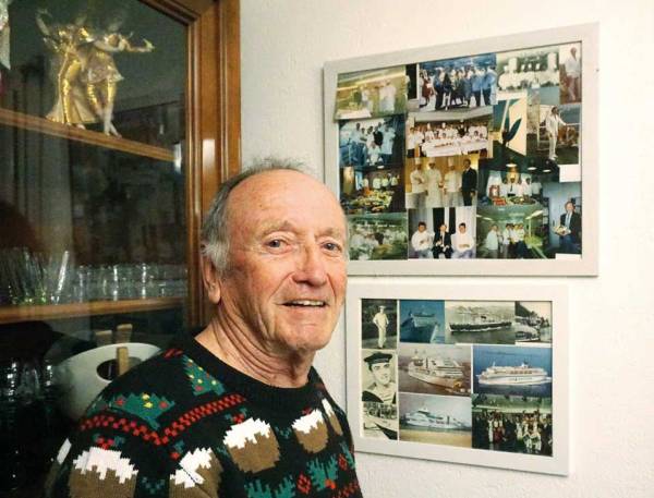 Henri Lacrampe, à Lourdes, devant ses souvenirs du bout du monde