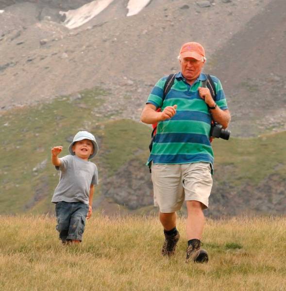 4e génération bondissante petit-fils et grand-père...