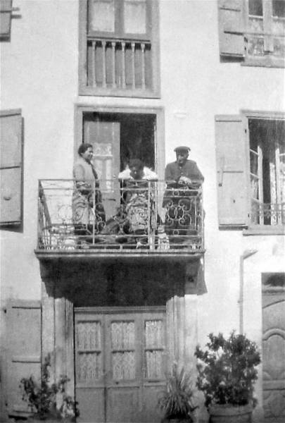 Le balcon avec d’anciens occupants