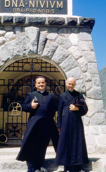 Curés de Gavarnie et J. Andiole à NotreDame desNeiges (Gavarnie)