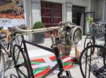 Vélo avec un seul frein à l’avant...