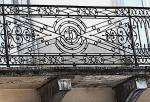 Le balcon avec le "D" de Druène